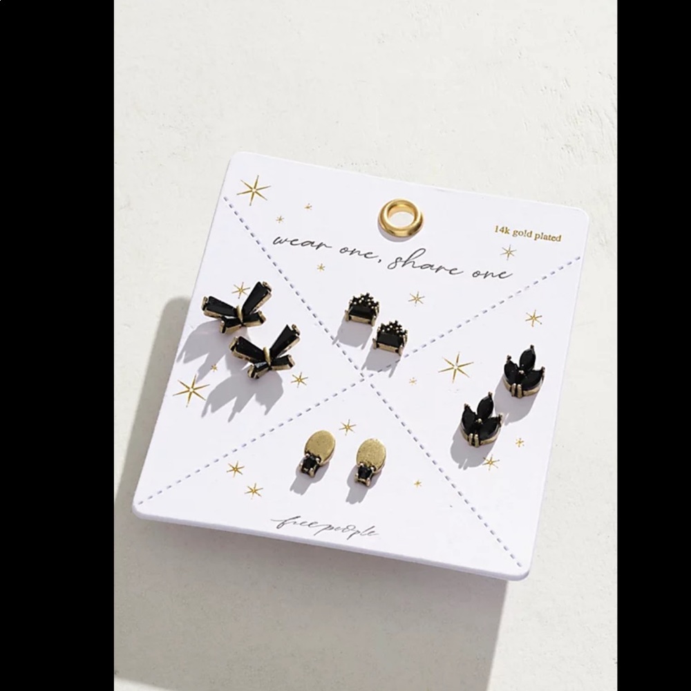 FREE PEOPLE True Love Studs In Jet